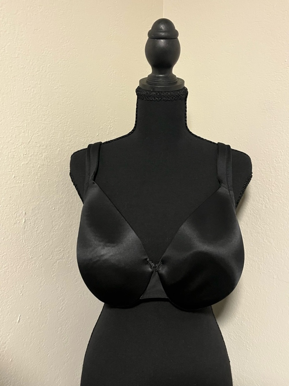 Cacique Lightly Lined Full Coverage Black Bra-42C